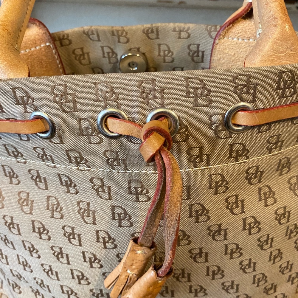 Vintage Dooney & Bourke Satchel Bag Small Authentic Signature Color Beige/Tan - Picture 5 of 11